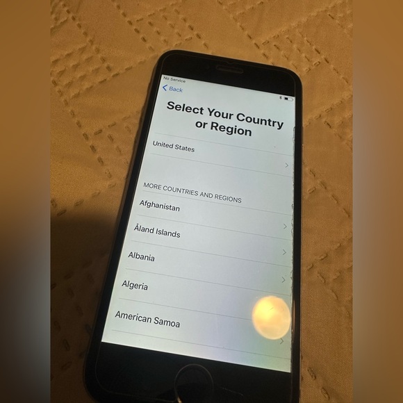 Apple Silver iPhone 6 Sleek Design Advanced Features - Picture 8 of 10